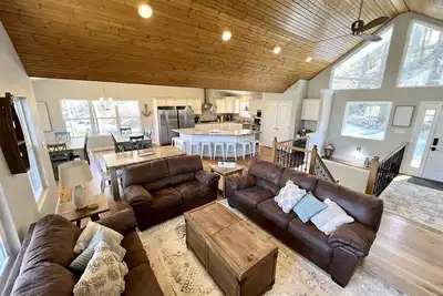 Image de Southern Comfort Ii - 9b / 9b avec 2 niveaux de quai dans un cadre magnifique