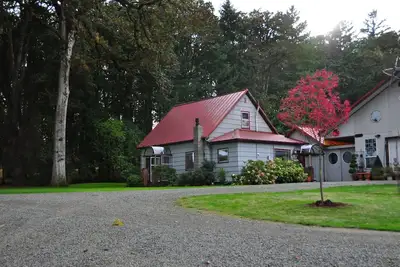 Image de Ferme de 1880 sur une ferme d'arbres de Noël à 5 minutes de l'Université d'État de l'Oregon