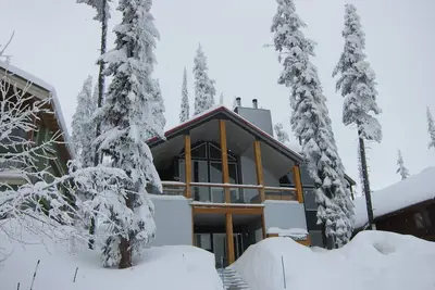 Image de Chalet 7bdrm Big White View - Parfait pour plusieurs familles!