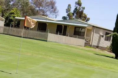 Image de Riverside Golf Club Maison de vacances de 3 chambres