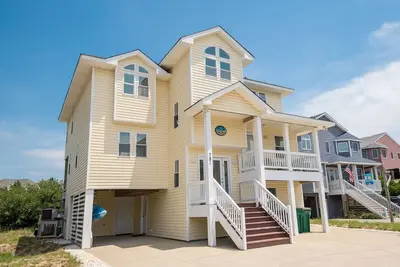 Image de C5115 Kandel dans le vent. Oceanside, piscine privée, bain à remous, linge de maison fourni.