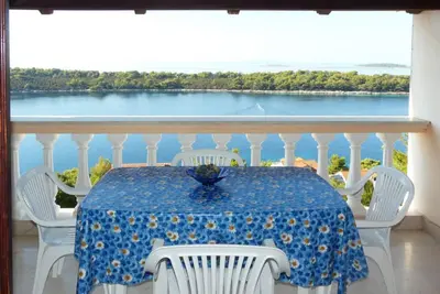 Image de Appartement proche plage avec terrasse et vue mer