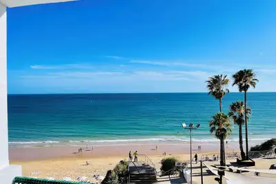 Image de Appartement de 2 chambres en bord de mer-Armação de Pêra