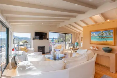 Image de Vues à couper le souffle, aménagement luxueux, Détendez-vous dans Carmel