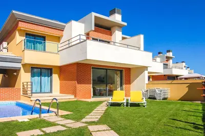 Image de 4 chambres, villa de vacances avec piscine privée, golf à proximité à Albufeira