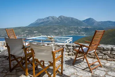Villa Smaragda- Limeni Mani-Peloponnese