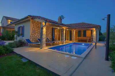 Image de 4 * villa avec piscine privée - moderne et bien équipé
