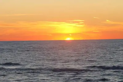 Image de Front De Mer, Plage PRIVÉE, Proche De La Ville