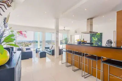 Image de Villa Ginborn incroyable villa de 5 chambres avec piscine et vue sur la mer — 5 minutes de la plage de Kata