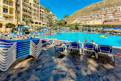 Studio confortable avec grand patio à Castle Harbour, Los Cristianos