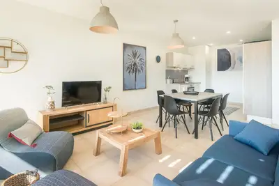 Image de Le Lumineux avec Jacuzzi Privatif & Parking Privé