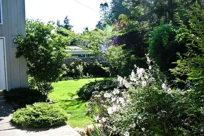 Image de Sealbourne Vacation Home - Belle maison 4 saisons en bord de mer, qui peut accueillir jusqu'à 9