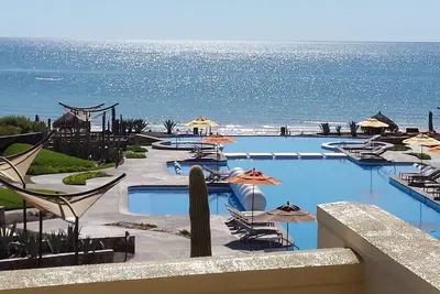 Image de Fantastique 2 Br Beachfront Condominium - pour 6 personnes (E201)