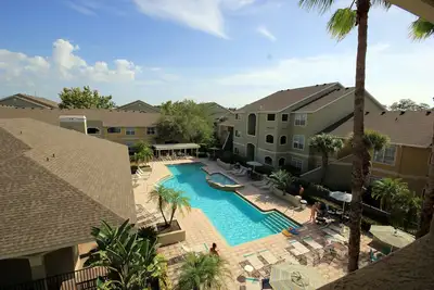 Image de Avalon Relax, vue sur la piscine À Avalon à Clearwater, récemment rénové! Parking Gratuit