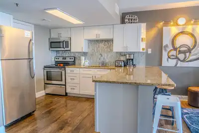 Image de Penthouse avec vue sur la mer, 2 chambres et 2 salles de bain ~ Palais 2313