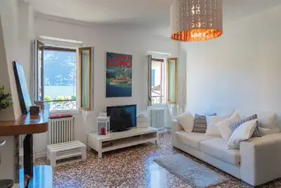 Image de Family Nest on Lake Como