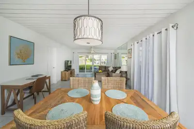 Image de Seven Mile Beach - Très bien situé à Sunset Cove