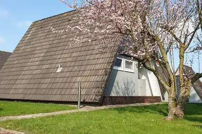 Image de Seule maison sur le toit \"Murmel 1\", cheminée, WiFi gratuit, chaise de plage