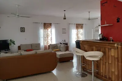 Image de Cotonou: Maison avec jardin