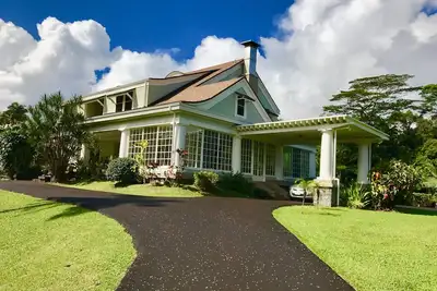Image de La Maison Hilo | Une île exclusive Reeds grand Historic Home