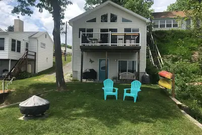 Image de Seneca Sunrise Cottage - Au bord du lac avec quai et ascenseur à bateaux