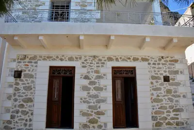 Image de Maison traditionnelle en pierre crétoise avec Ondas