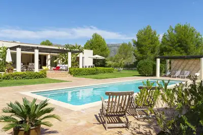 Image de Très belle villa, spacieuse et lumineuse entre mer et montagne -15% 17/8 Au 24/8