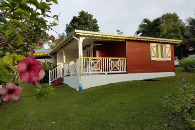 Image de Bungalow créol / piscine dans jardin exotique (4 personnes)