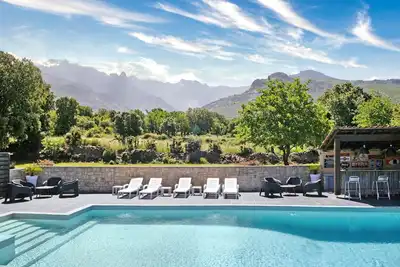 Image de T3 Clementinu dans une villa corse, au calme, avec piscine et grand jardin