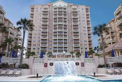 Image de Belle villa familiale avec 2 chambres et 2 salles de bains, disponible du 23 au 30 juin 2019.