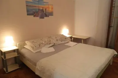 Image de Appartement de deux chambres avec la terrasse et la vue sur le mer Supetarska Draga - Donja, Rab (A-15423-a)