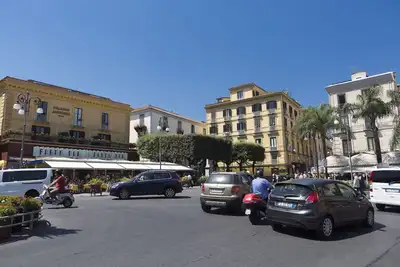 Image de Studio avec balcon sur la Piazza Tasso, 4 personnes