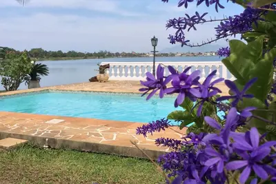 Image de Maison Merveilleuse! Au bord de la lagune de Saquarema. Belle vue!