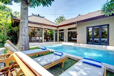 Image de Central Seminyak, paisible villa contemporaine de 3 chambres