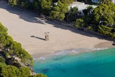 30m de la plage et de la piscine! Directement sur la Cala Gran! Accès à la plage privée! 1-5Pers.