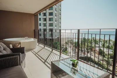 ★ Glorious chaudes journées ensoleillées ★ Jacuzzi suprême avec vue sur la mer