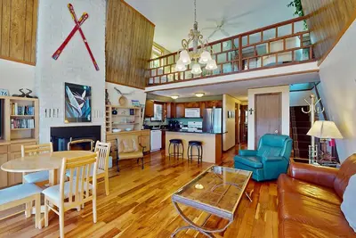 Image de Vues sur la montagne! Près de tout, Wifi, câble, 6 couchages