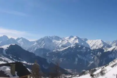 Vaste appartement de 65 m² avec belle vue sur montagne à l’Alpe d’Huez
