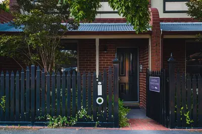 Image de Johnstone Terrace 3 chambres 2 salles de bain WiFi gratuit.