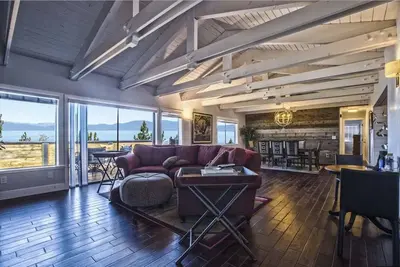 Image de Retraite spectaculaire de 6 chambres à coucher Lakeview
