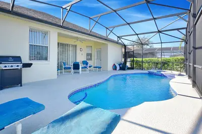 Image de Villa de 4 chambres face au nord piscine / spa, véranda, pas surplombée, 20 minutes de Disney