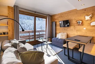 Image de Appartement lumineux avec balcon à Méribel, proche pistes et commerces