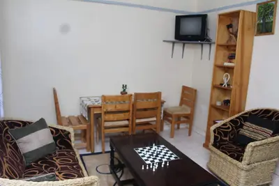 Image de Maison entièrement meublée de 2 chambres. 4 couchages