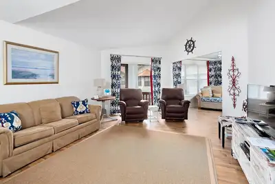 Image de Harbor Oaks - marchez jusqu'au village!