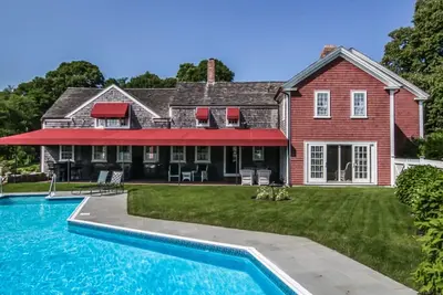 Image de Ferme vierge des années 1700 soigneusement restaurée, piscine creusée, terrain privé de 3 hectares