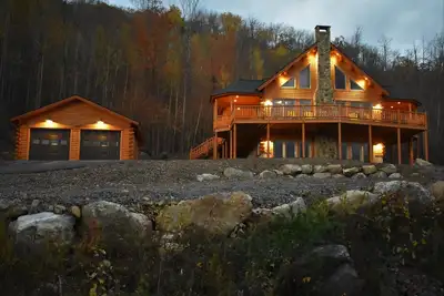 Image de Spectaculaire Montagne PRIVÉE S'ÉLEVER PRÈS De La RÉGION De Ski / Hot Tub