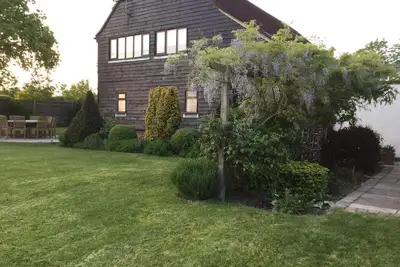 Image de Un appartement au rez-de-chaussée paisible dans notre grange rénovée de Sussex.