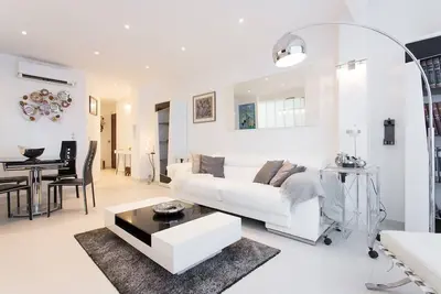 Image de Grand Hotel: New 2 Beds/ 2 Baths