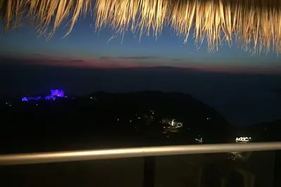 Image de Belle propriété avec une belle vue sur l'océan