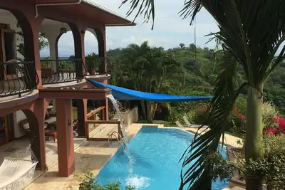 Image de Luxueux domaine de montagne écologique de 4 chambres avec une vue magnifique sur l'océan